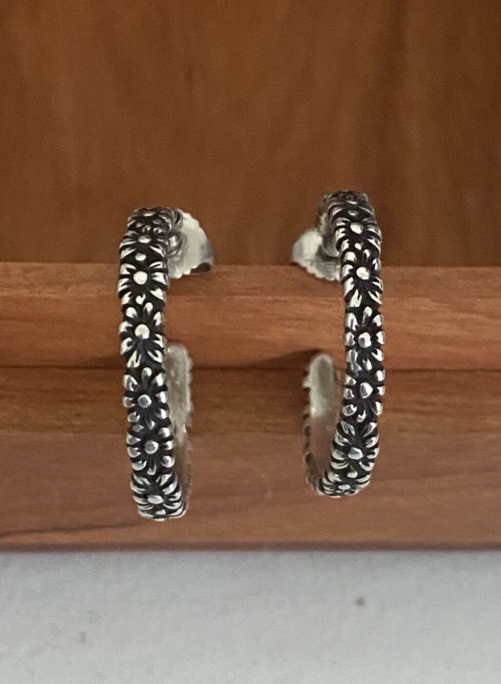 James Avery Retired Margarita Daisy Hoop Earrings